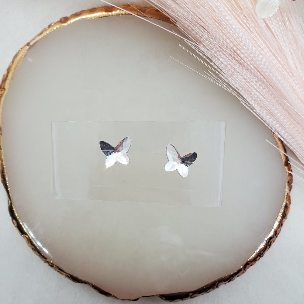 🤑 BUNDLE TO SAVE 🤑 Hot Topic Silver-tone Mirror Butterfly Stud Earrings